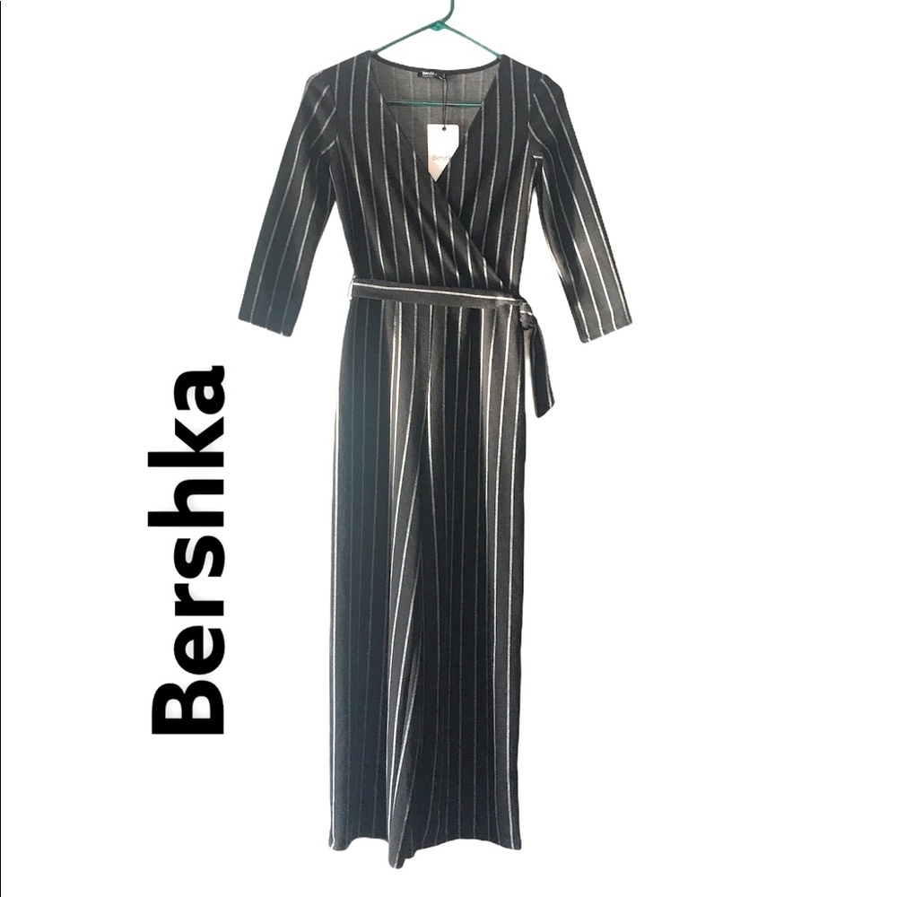 Bershka jumpsuit black and white size XS